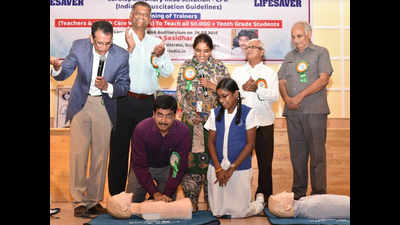 CPR training for 1.8 lakh school students in Guntur: District collector