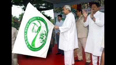 Naveen Patnaik flags off awareness drive to sensitize people on Biju Swasthya Kalyan Yojana