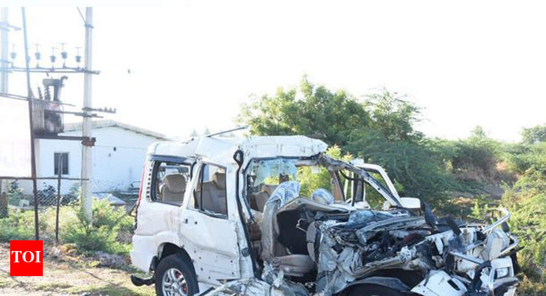 Chennai road accident: Eight of Chennai family die as SUV rams ...