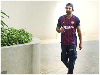 Ranbir Kapoor gets a gift from football legend, Lionel Messi