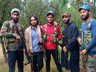 J&K: SPO who decamped with weapons joins Hizbul Mujahideen