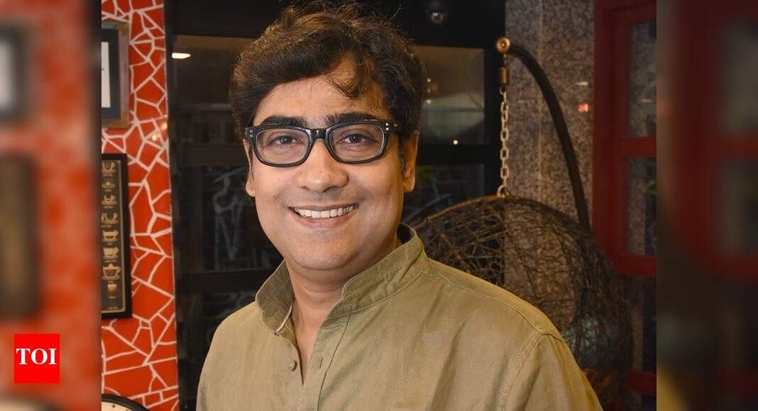 Kaushik to recreate Gandhi assassination on stage, prepares ensemble