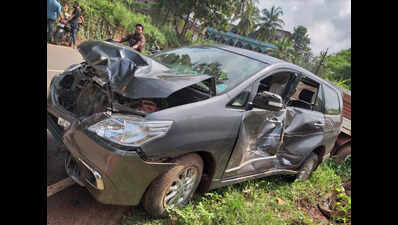 Car Over Bike Of Rival Gang: Man drives car over bike of rival gang at ...