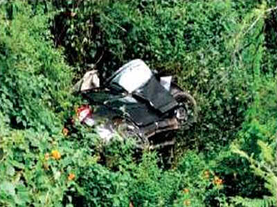 Five Die As Car Falls Into Ooty Gorge Two Saved After Two Days