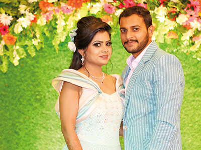 An engagement ceremony with a floral theme in Lucknow