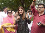 Moushumi Chatterjee, Raveena Tandon and Ashoke Pandit