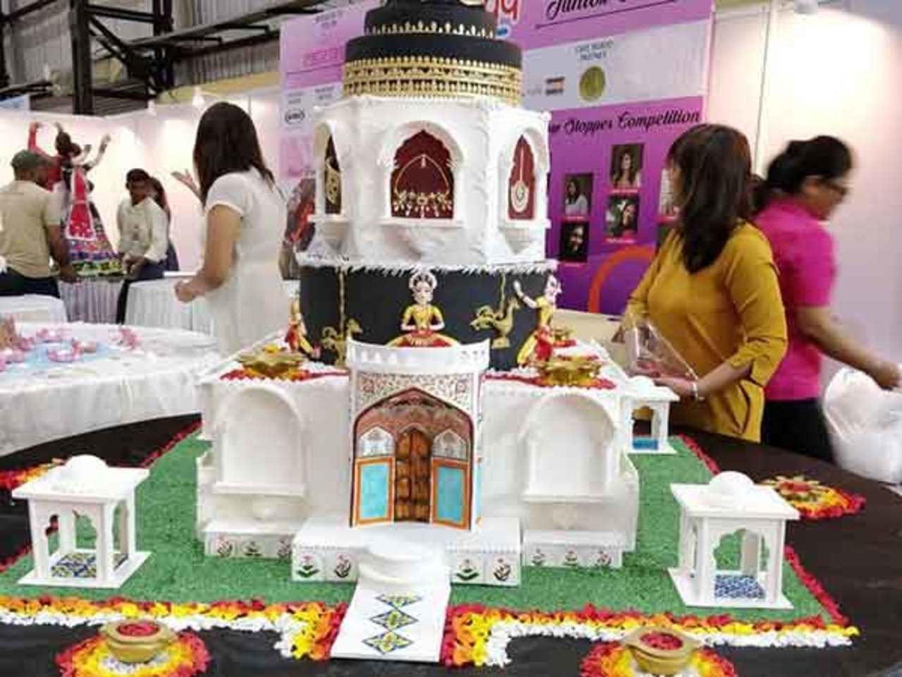 From a giant basilica to mythological cakes, a lot's on display at Bengaluru  cake show | Bangalore News - The Indian Express