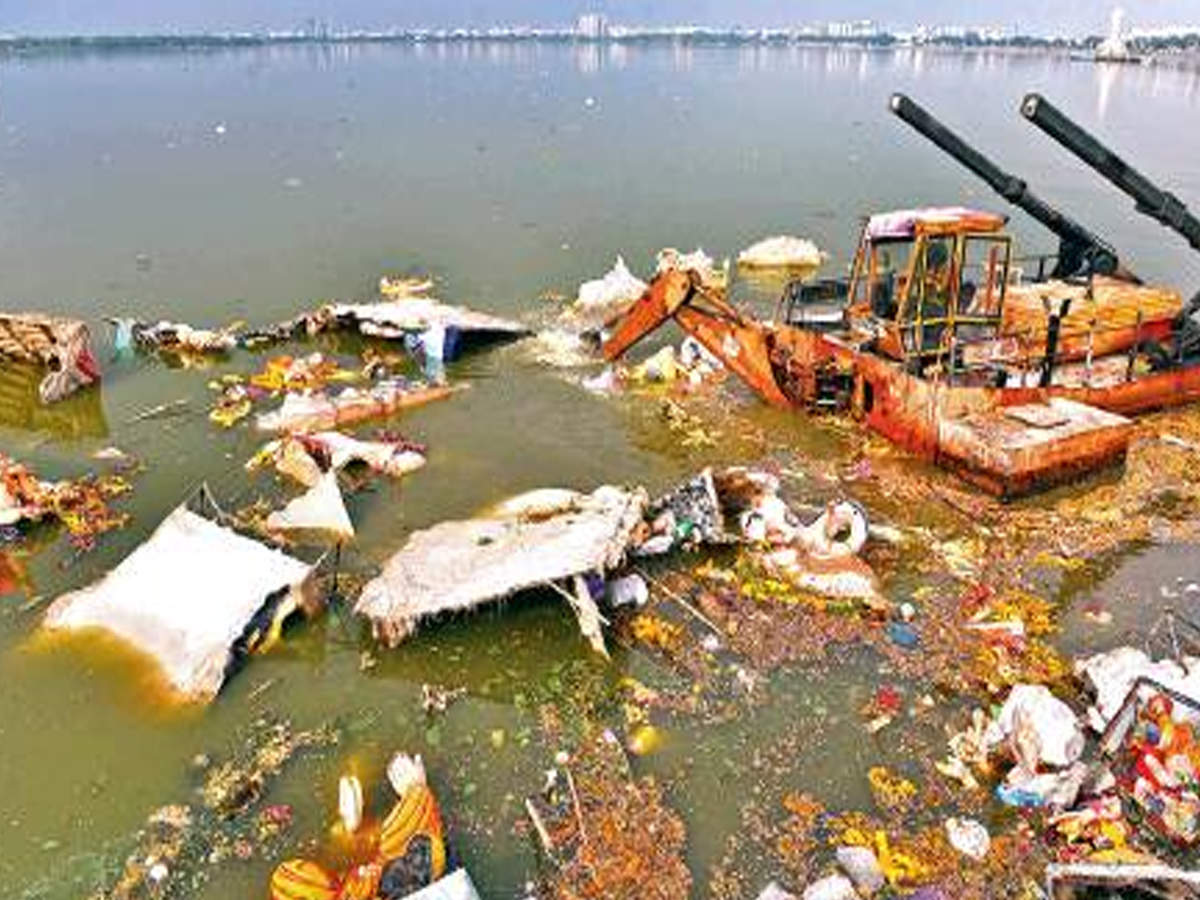 Hussainsagar pollution goes up post immersion | Hyderabad News - Times of  India