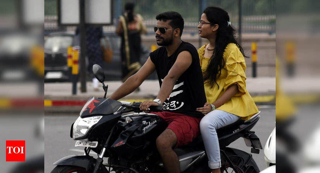 98 helmetless riders died per day in India last year | India News ...