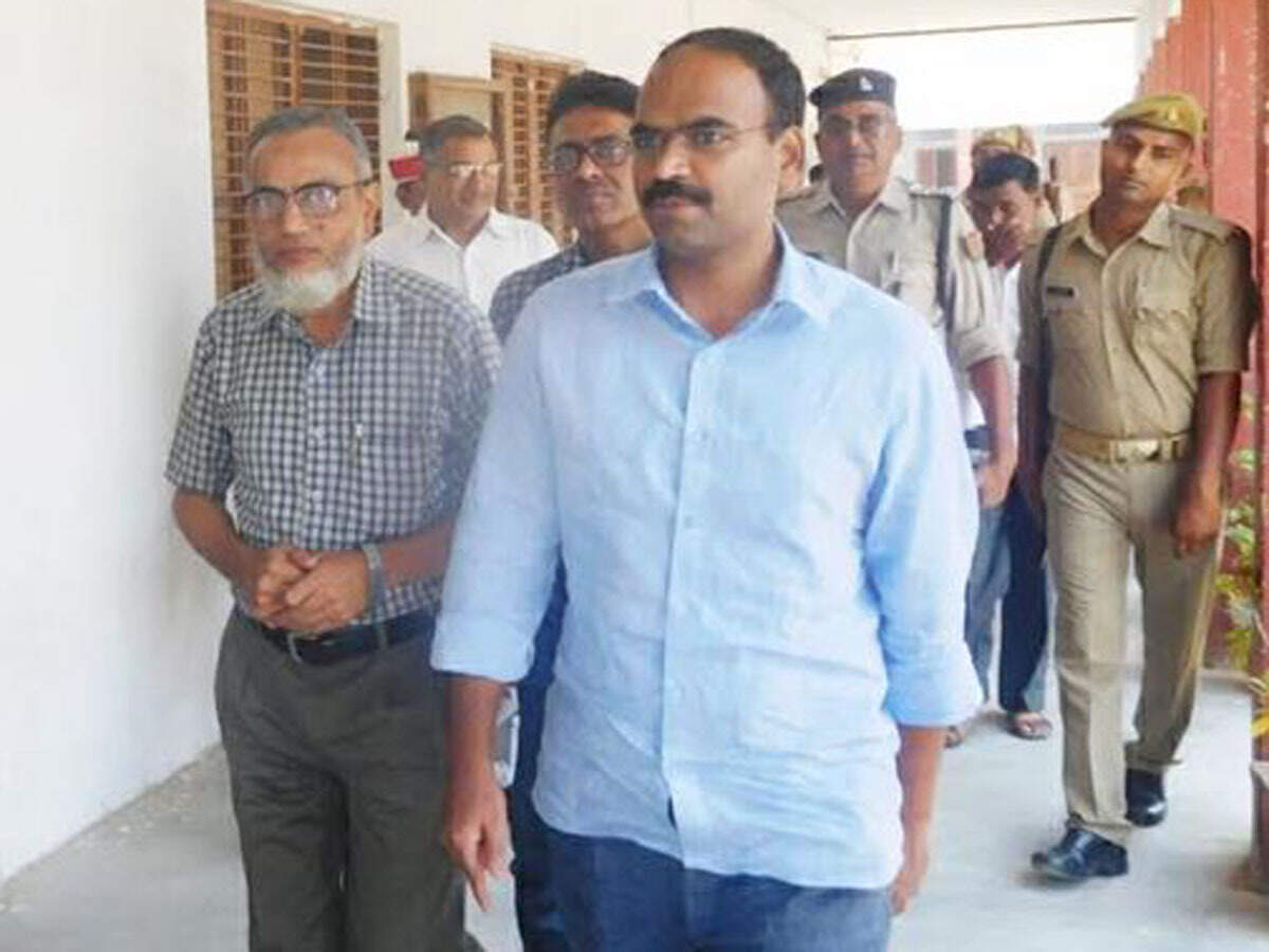 Bharat Mata Slogan Row Ballia Dm Visits College Varanasi News Times Of India