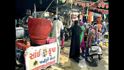 Fearing attacks, pani puri vendors prefer to stay off roads