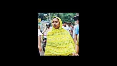 In West Bengal, woman throws acid on man after relationship row