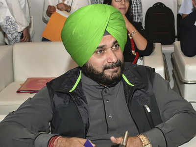 Can relate more with Pakistanis than with people in Tamil Nadu: Navjot Singh Sidhu