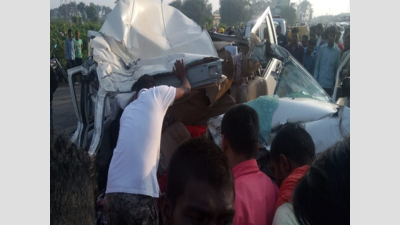 10 killed as SUV collides with truck in Chhattisgarh