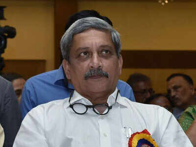 Manohar Parrikar discharged from AIIMS, returns to Goa