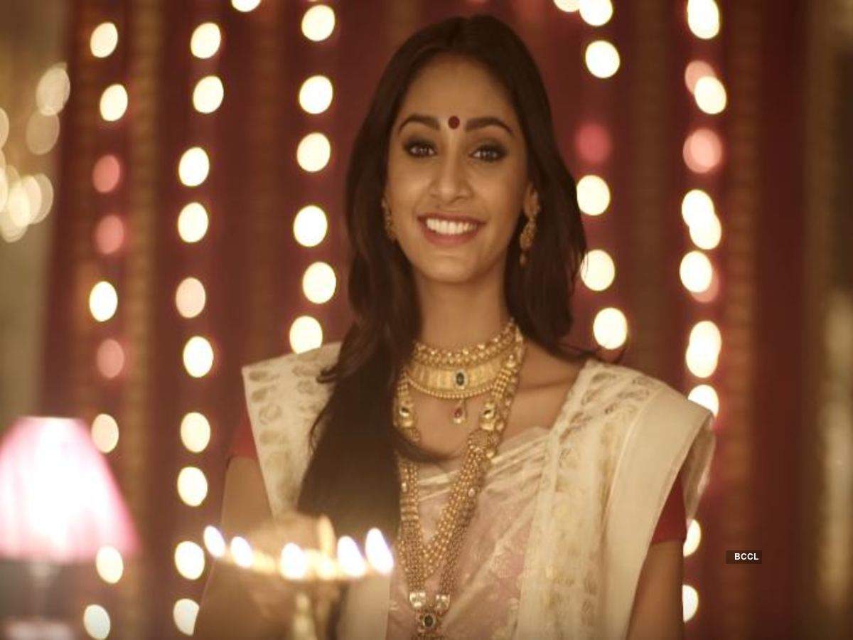 Anukreethy Vas's Senco Gold & Diamonds TVC