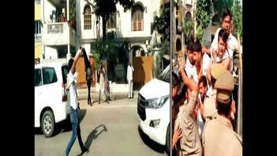 Lucknow University students show black flags to Gujarat CM Vijay Rupani, arrested