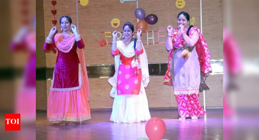 Freshers’ party rocks college campus | Events Movie News - Times of India