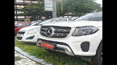 Costly demo cars seized for plying without registration
