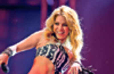 Shakira to dance to Rahman's tunes!