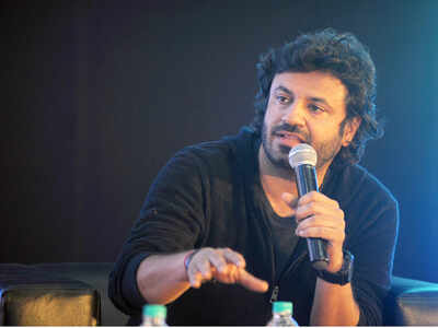 Director Vikas Bahl moves HC against Kashyap, Motwane