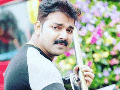 ‘Raja’ first look poster: Pawan Singh is armed and ready for action