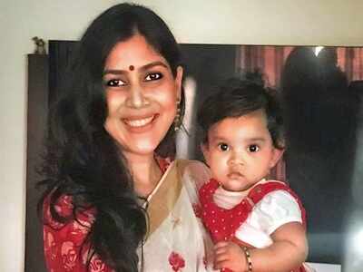 Bade Acche Lagte Hai's Sakshi Tanwar adopts a baby girl, names her Dityaa