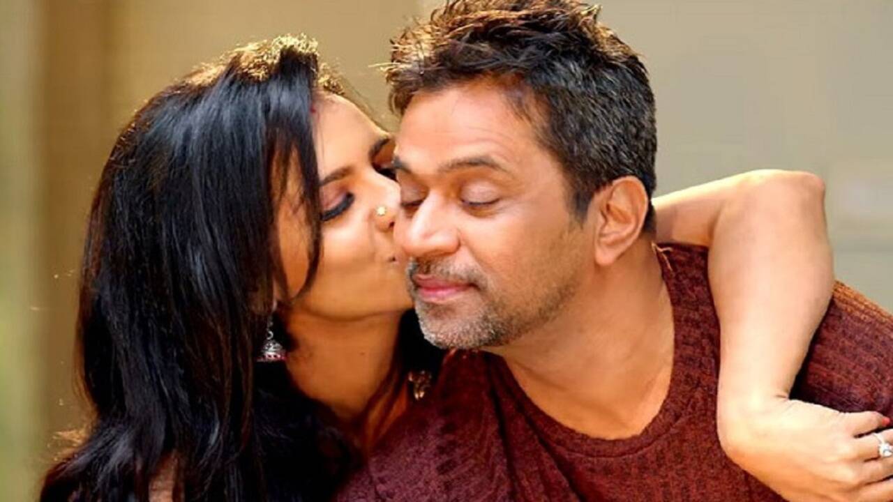 Actress Sruthi Hariharan claims she was inappropriately touched by Arjun  Sarja | Telugu Movie News - Times of India