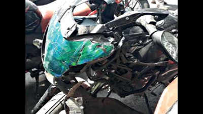 Kolkata: Class XI boy killed during bike stunt on 2nd Hooghly bridge