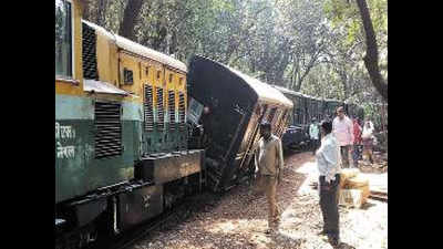 Matheran toy train derails just 3 days after post-monsoon start