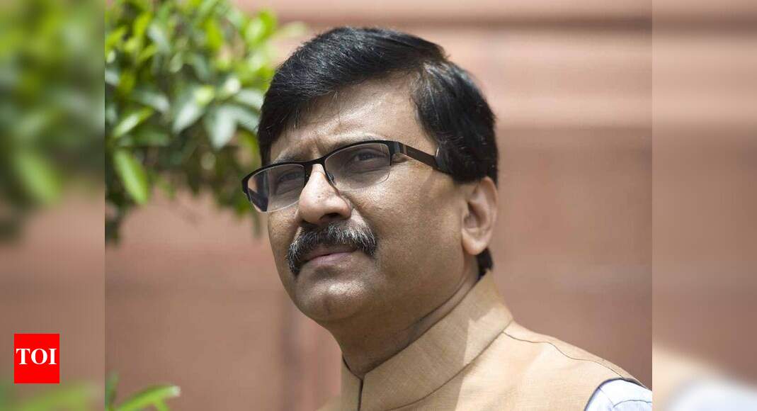 Sena MP Sanjay Raut meets Yogi Adityanath | Lucknow News - Times of India