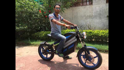 Allahabad boy develops e-bike, invites Gadkari’s attention