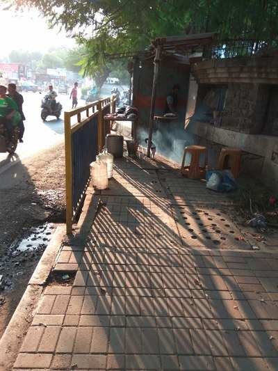 Pune Viman Nagar Konark Nagar Footpath Blocked by