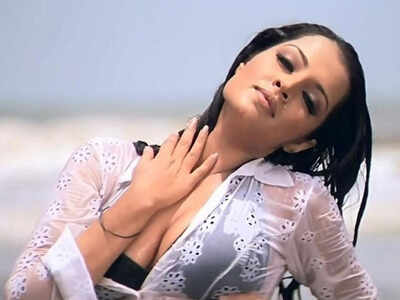 Celina Jaitly to make a comeback to Bollywood after seven years