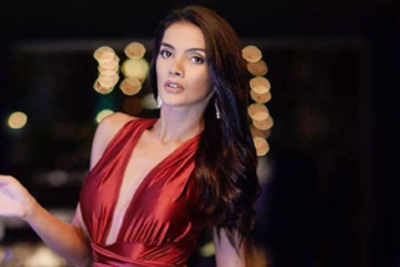 Maria Clara Sosa faints after being named Miss Grand International 2018