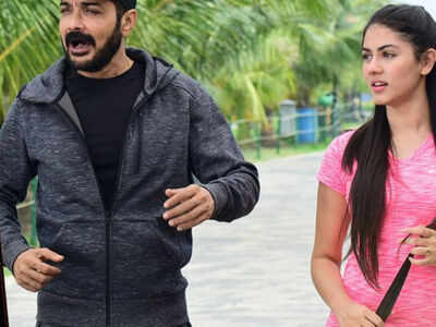 Rittika Sen plays Prosenjit Chatterjee’s daughter in ‘Bagh Bandi Khela’