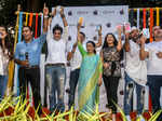  Anuja Bhosle, Sameer Shetty, Karan Oberoi, Chintoo Bhosle and Asha Bhosle