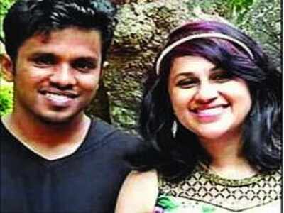 Selfie bid in US kills Malayali couple Kochi News - Times of India