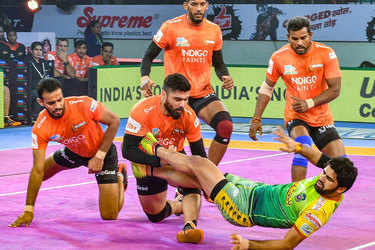 U.P. Yoddha's stellar defence will battle Dabang Delhi K.C.'s in-form  offence in Eliminator 3