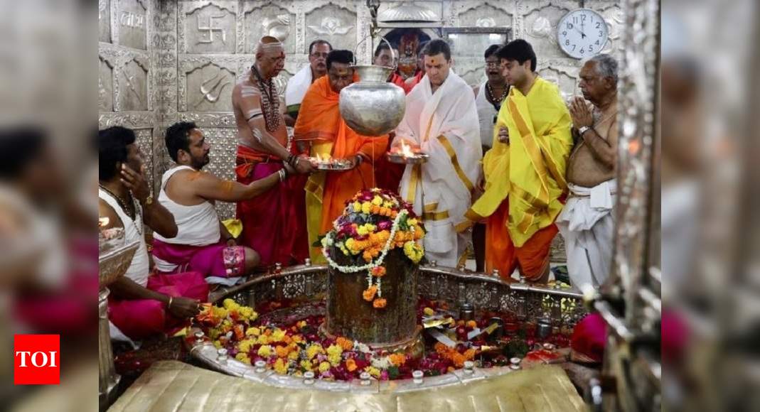 'Shiv Bhakt' Rahul Gandhi visits Mahakaleshwar Temple; begins 2-day MP ...