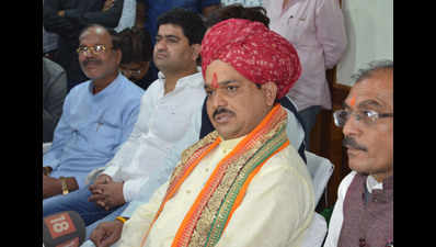 Madhya Pradesh: Now Pandokhar Maharaj enters the poll ring