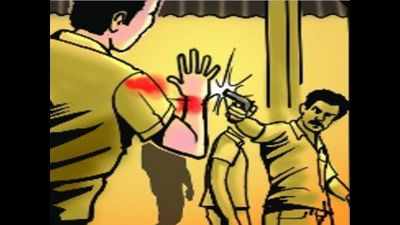 Teacher shot at by two men in Kanpur