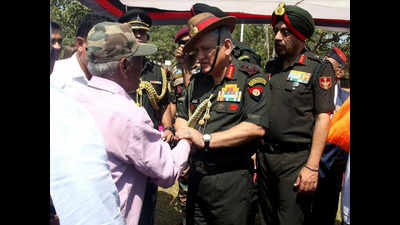 Army chief felicitates 20 war widows at ex-servicemen rally in Kolhapur