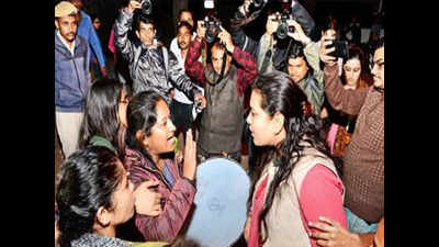 Don’t cage us in hostels: PU students