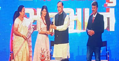 Deeksha felicitated by CM for emerging Gujarati talent
