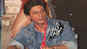 Shah Rukh Khan gives the wittiest reply to a journalist