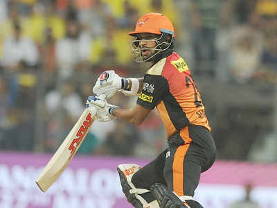 'Unsettled' Shikhar Dhawan moves to Daredevils from Sunrisers