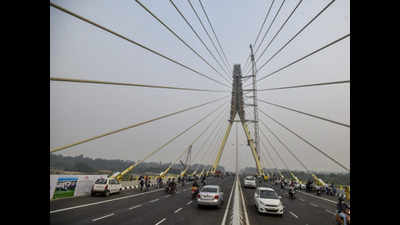 Delhi: Survey warns of massive traffic jams due to opening of Signature Bridge