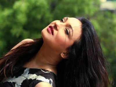 Rituparna Sengupta flooded with birthday wishes | Bengali Movie News