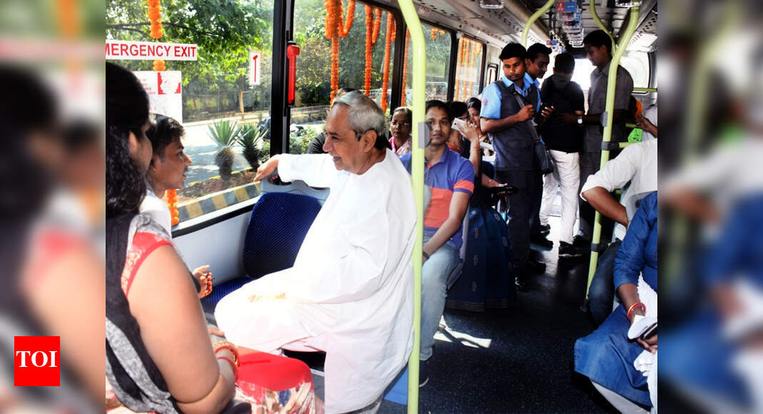 Commoner for a day, CM Naveen Patnaik takes bus to House Bhubaneswar